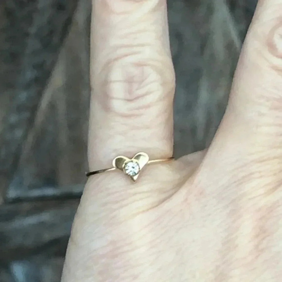 10k Gold Filled Flat Heart Austrian Crystal Ring - Picture 3 of 9